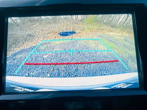 Used 2019 Toyota Camry LE image 61