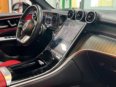 Used 2023 Mercedes-Benz GLC 300 4MATIC image 10