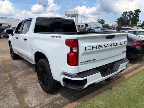 Used 2022 Chevrolet Silverado 1500 RST w/ Rally Edition AWD/4WD image 2