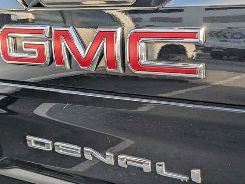 Used 2020 GMC Sierra 3500 Denali w/ Denali Ultimate Package image 13