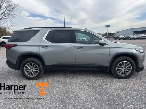 Used 2023 Chevrolet Traverse LT image 6
