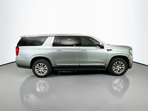 Used 2023 GMC Yukon XL Denali AWD/4WD image 9