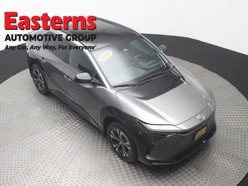 Used 2023 Toyota bZ4X AWD w/ Weather Package image 3