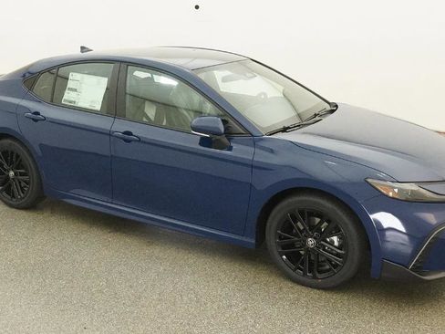 New 2026 Toyota Camry SE image 15