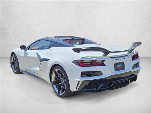 Used 2025 Chevrolet Corvette Z06 w/ Stealth Interior Trim Package RWD image 7