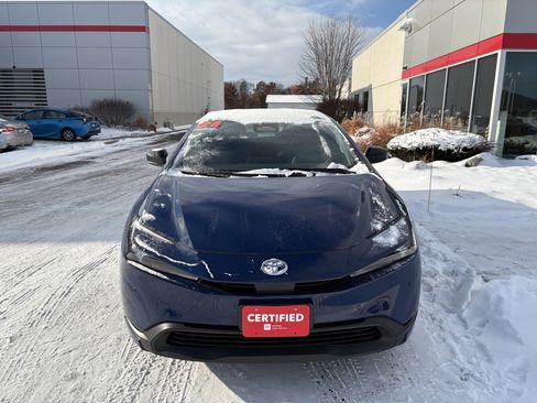 Certified 2024 Toyota Prius LE image 5