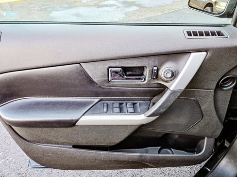 Used 2013 Ford Edge SE image 21