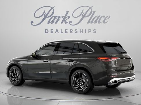 Used 2026 Mercedes-Benz GLC 300 image 12