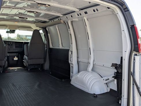 New 2026 GMC Savana 2500 w/ Driver Convenience Package image 20