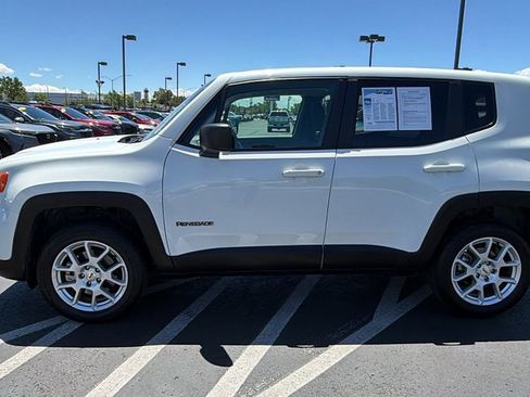 Used 2023 Jeep Renegade Latitude AWD/4WD image 6