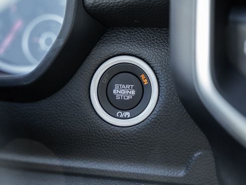 New 2026 RAM 1500 4x4 Crew Cab image 29