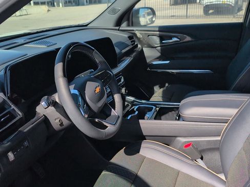 Used 2026 Chevrolet Traverse High Country w/ LPO, Floor Liner Package AWD/4WD image 6