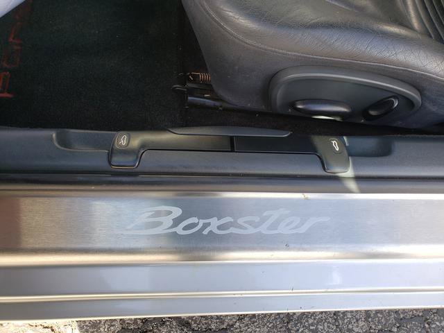 Used 1997 Porsche Boxster RWD image 26