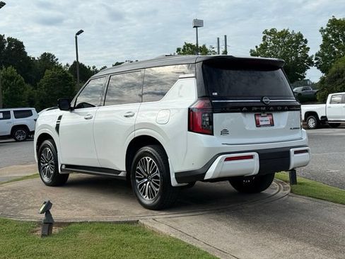 Used 2025 Nissan Armada Platinum w/ Convenience Package RWD image 5