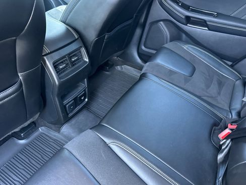 Used 2020 Ford Edge ST image 11