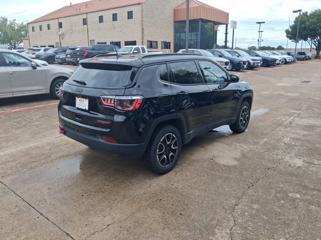 Used 2025 Jeep Compass Trailhawk AWD/4WD image 7