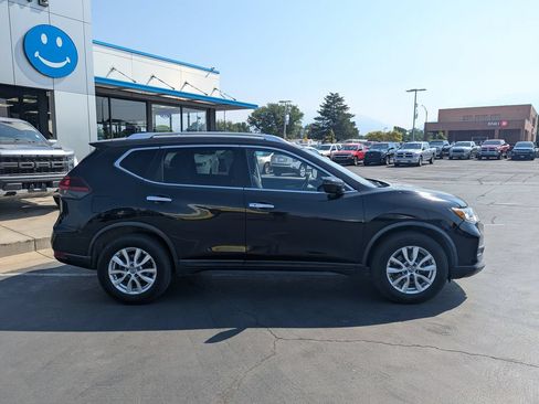 Used 2019 Nissan Rogue SV AWD/4WD image 2
