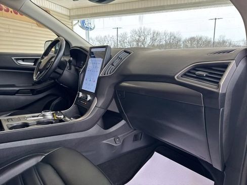 Used 2023 Ford Edge SEL image 24