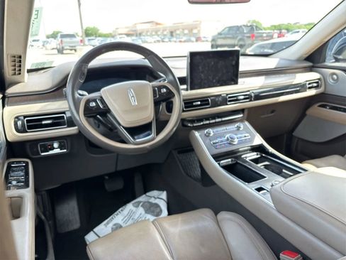 Used 2021 Lincoln Aviator Reserve w/ Equipment Group 202A AWD/4WD image 7