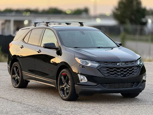 Used 2018 Chevrolet Equinox LT FWD image 1