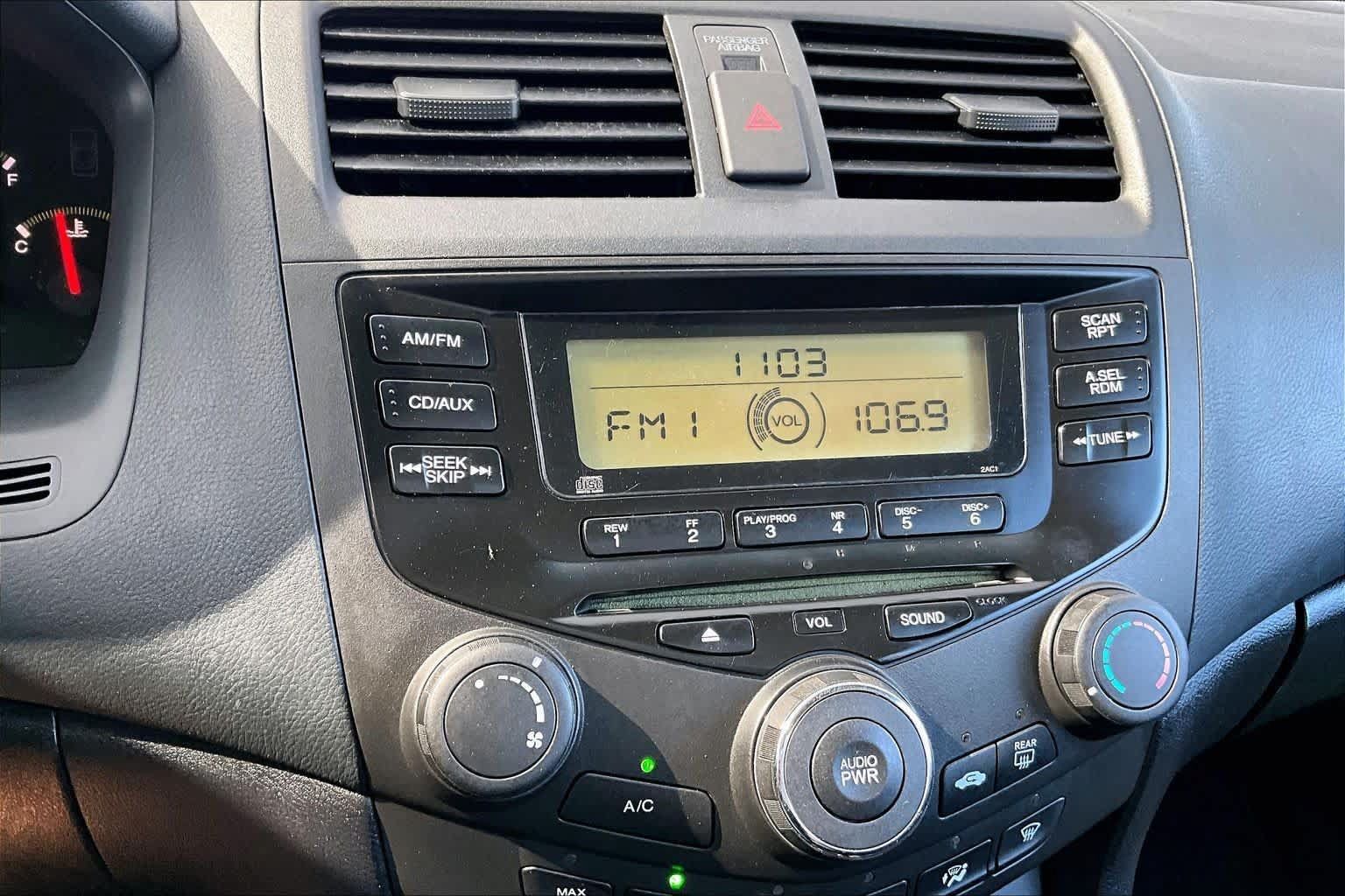 Used 2005 Honda Accord LX image 26