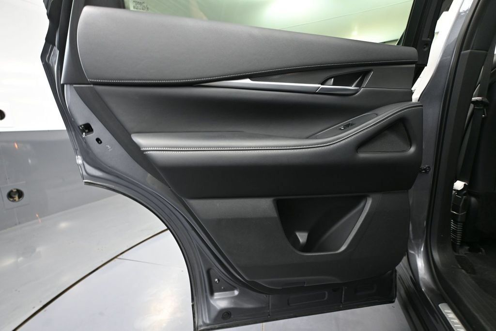 Used 2024 INFINITI QX60 Luxe AWD/4WD image 29
