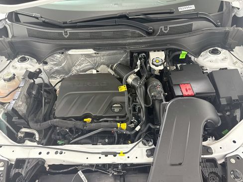 Used 2025 Chevrolet Trax RS w/ Driver Confidence Package FWD image 26