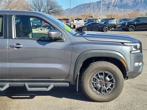 Used 2023 Nissan Frontier PRO-4X w/ Pro-4X Premium Package image 2