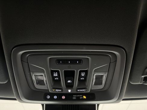 Used 2025 GMC Sierra 3500 Denali w/ Denali Reserve Package image 41