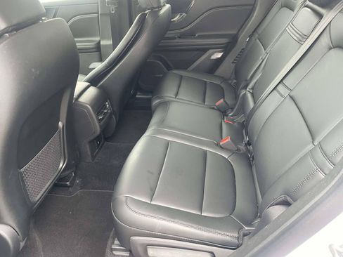 Used 2025 Lincoln Corsair FWD image 14