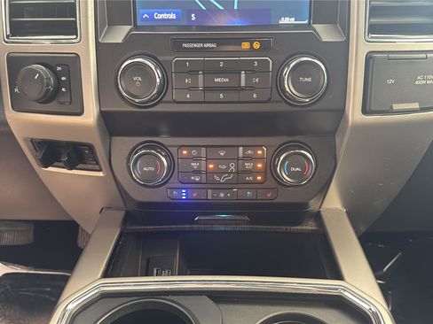 Certified 2021 Ford F250 Lariat w/ Lariat Value Package AWD/4WD image 23