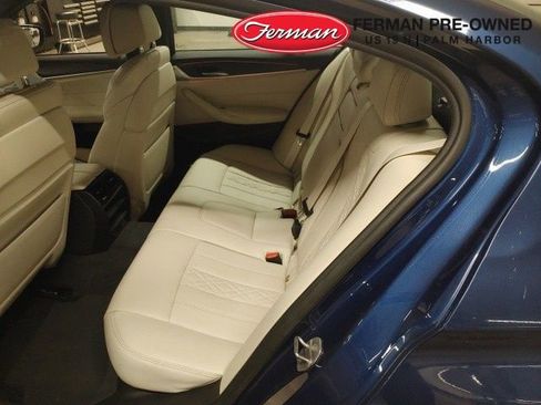 Used 2022 BMW 540i w/ M Sport Package image 9