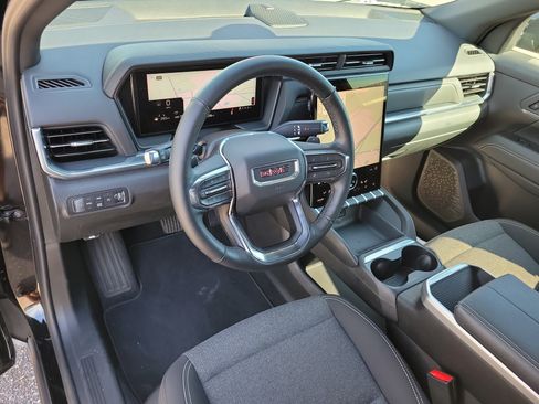 Used 2025 GMC Terrain Elevation AWD/4WD image 8