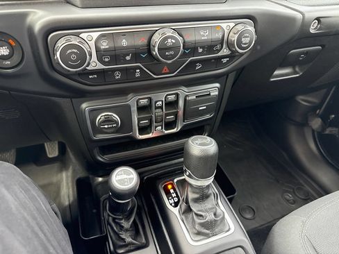 Used 2019 Jeep Wrangler Unlimited Sport S AWD/4WD image 21
