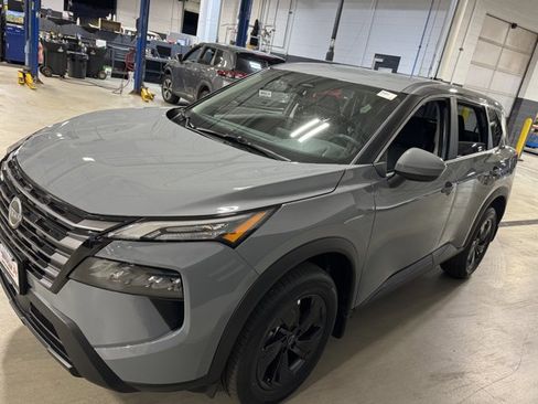 New 2026 Nissan Rogue SV FWD image 24