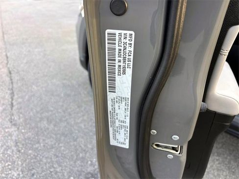 Used 2022 Jeep Compass Limited image 26