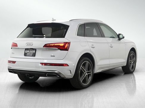 Used 2023 Audi Q5 e Prestige w/ Prestige Package image 6
