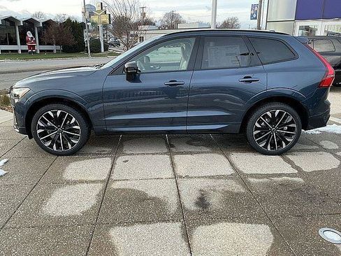 New 2026 Volvo XC60 B5 Ultra w/ Protection Package Premier AWD/4WD image 11
