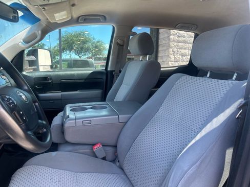 Used 2012 Toyota Tundra 4x4 CrewMax w/ Tow Pkg image 17