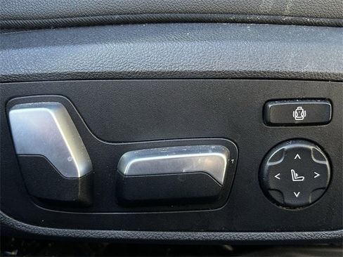 Used 2019 BMW 330i Sedan w/ Convenience Package image 31