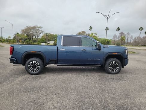 New 2026 GMC Sierra 2500 Denali Ultimate image 4