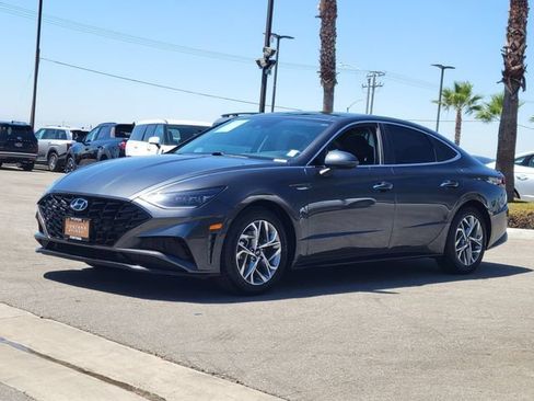 Certified 2023 Hyundai Sonata SEL w/ Convenience Package FWD image 2