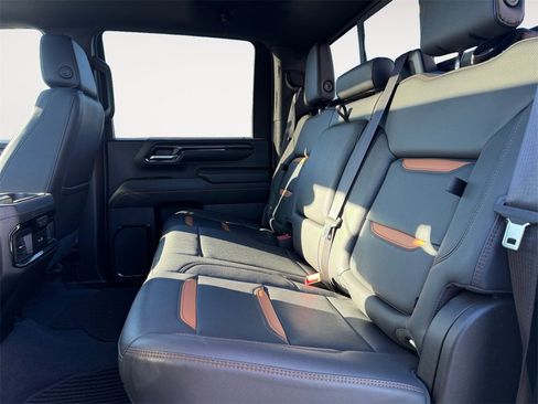 Used 2024 GMC Sierra 2500 AT4 w/ AT4 Preferred Package image 13