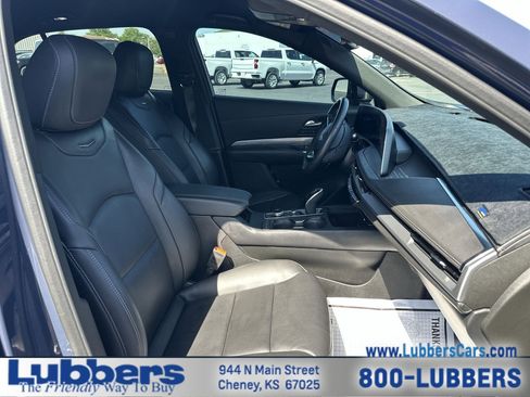 Used 2025 Cadillac XT4 Premium Luxury FWD image 23