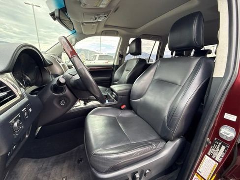 Used 2016 Lexus GX 460 w/ Premium Package AWD/4WD image 11