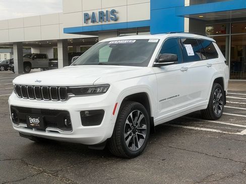 Used 2024 Jeep Grand Cherokee L Overland w/ Trailer Tow Package AWD/4WD image 3