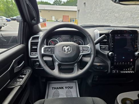 Used 2025 RAM 2500 Big Horn AWD/4WD image 39