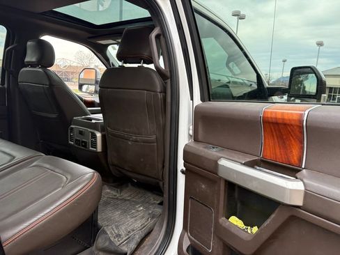 Used 2017 Ford F250 King Ranch w/ King Ranch Ultimate Package AWD/4WD image 27