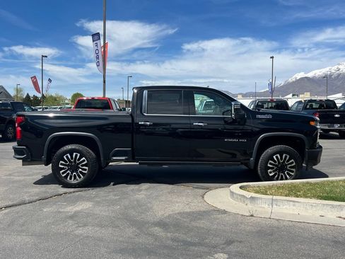 Used 2020 Chevrolet Silverado 2500 High Country w/ Technology Package AWD/4WD image 10