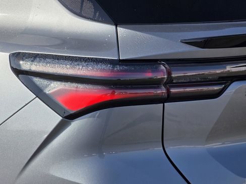 New 2026 Chevrolet Equinox EV LT w/ LPO, Blackout Package image 11